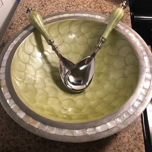 Julia Knight green 15’ serving bowl and utensils